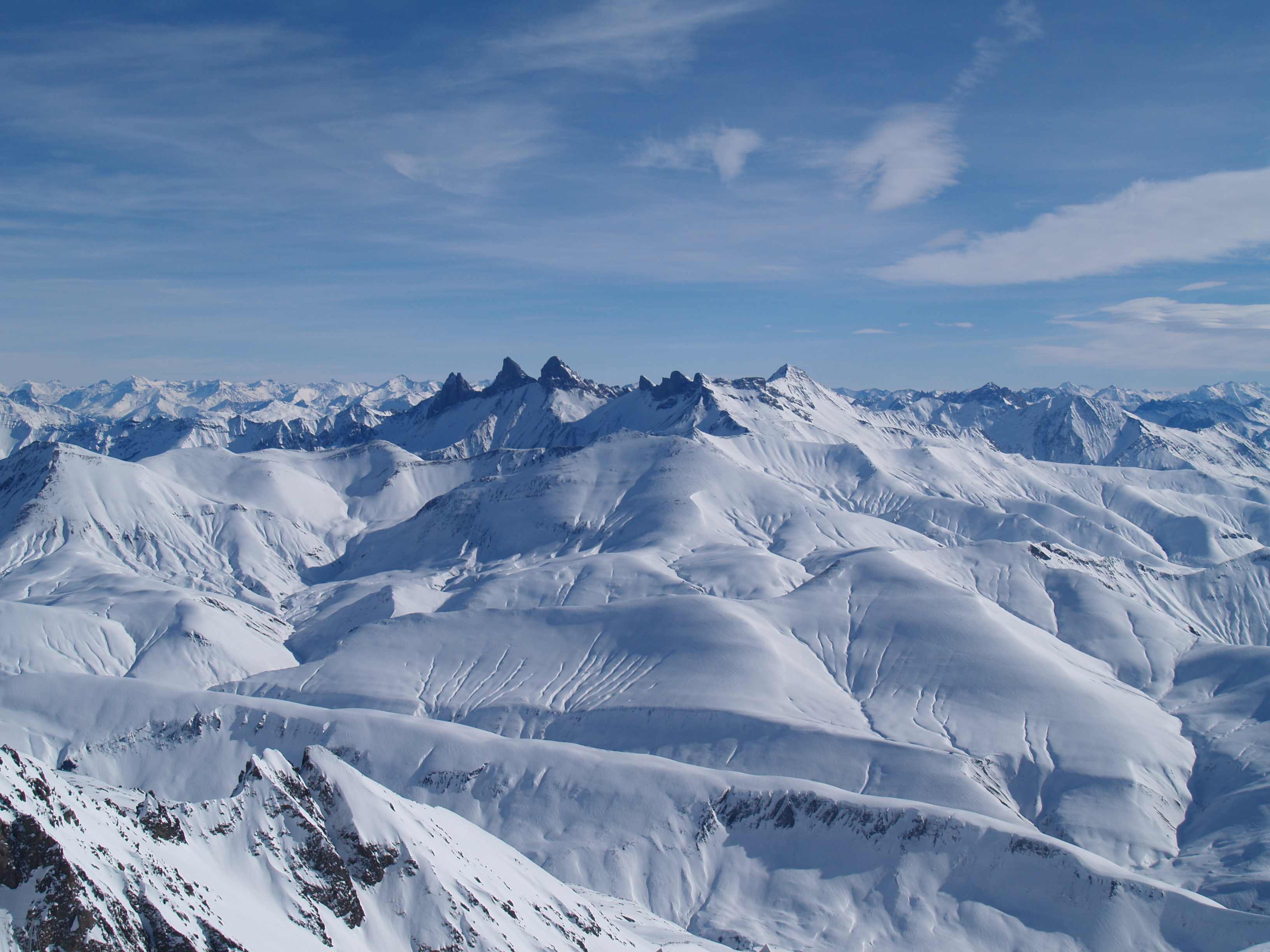 Panoramata Les Aiguille.jpg